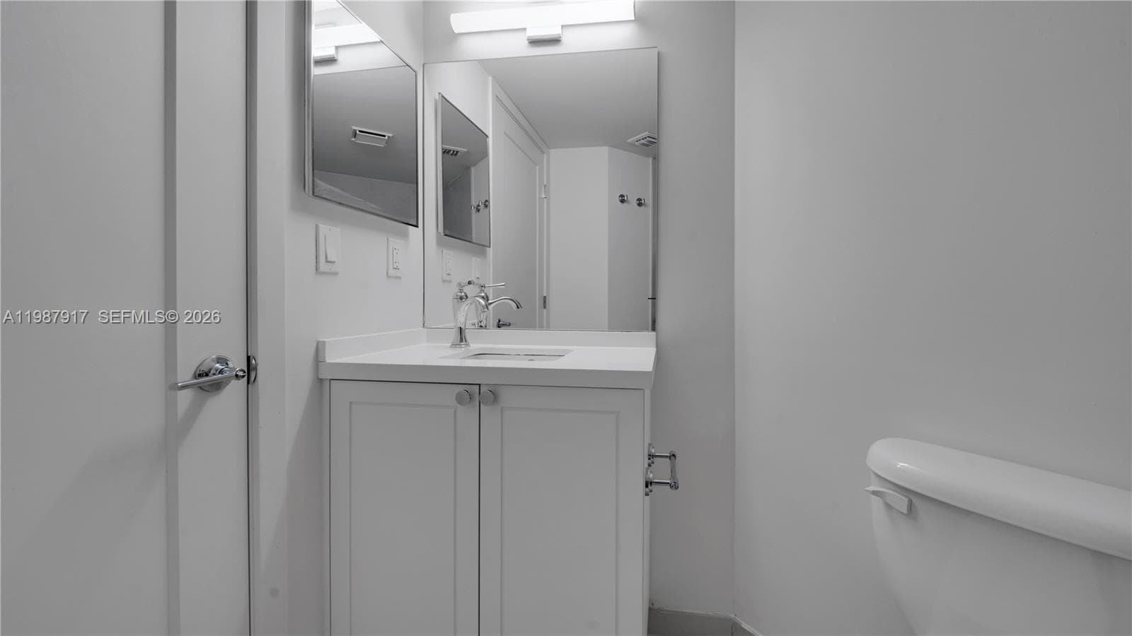 555 NE 34th St # 2307, Miami FL 33137 — 35