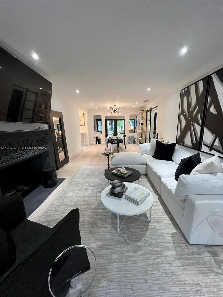 5173 Alton Rd, Miami Beach FL 33140 — 2