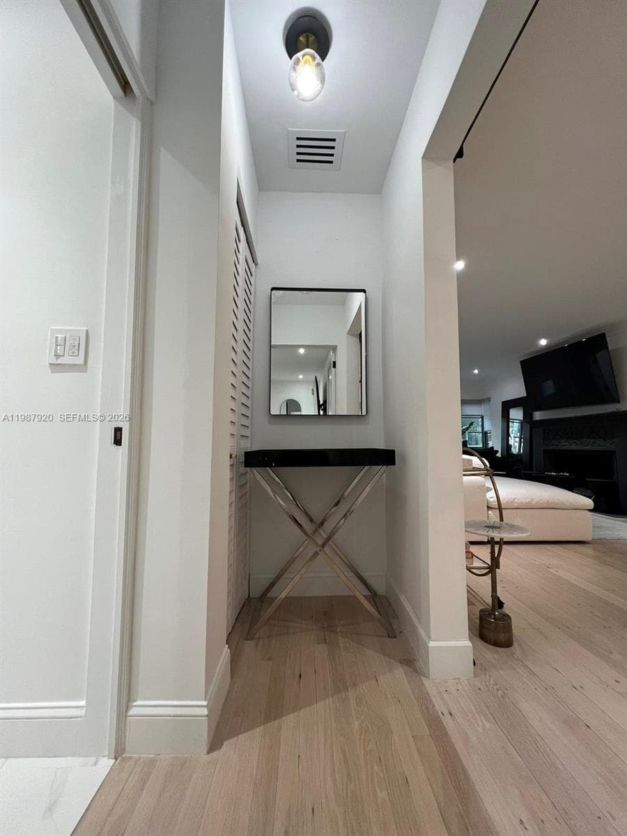 5173 Alton Rd, Miami Beach FL 33140 — 18
