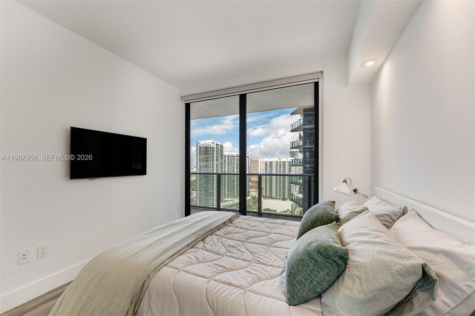 801 S Miami Ave # 3509, Miami FL 33130 — 22