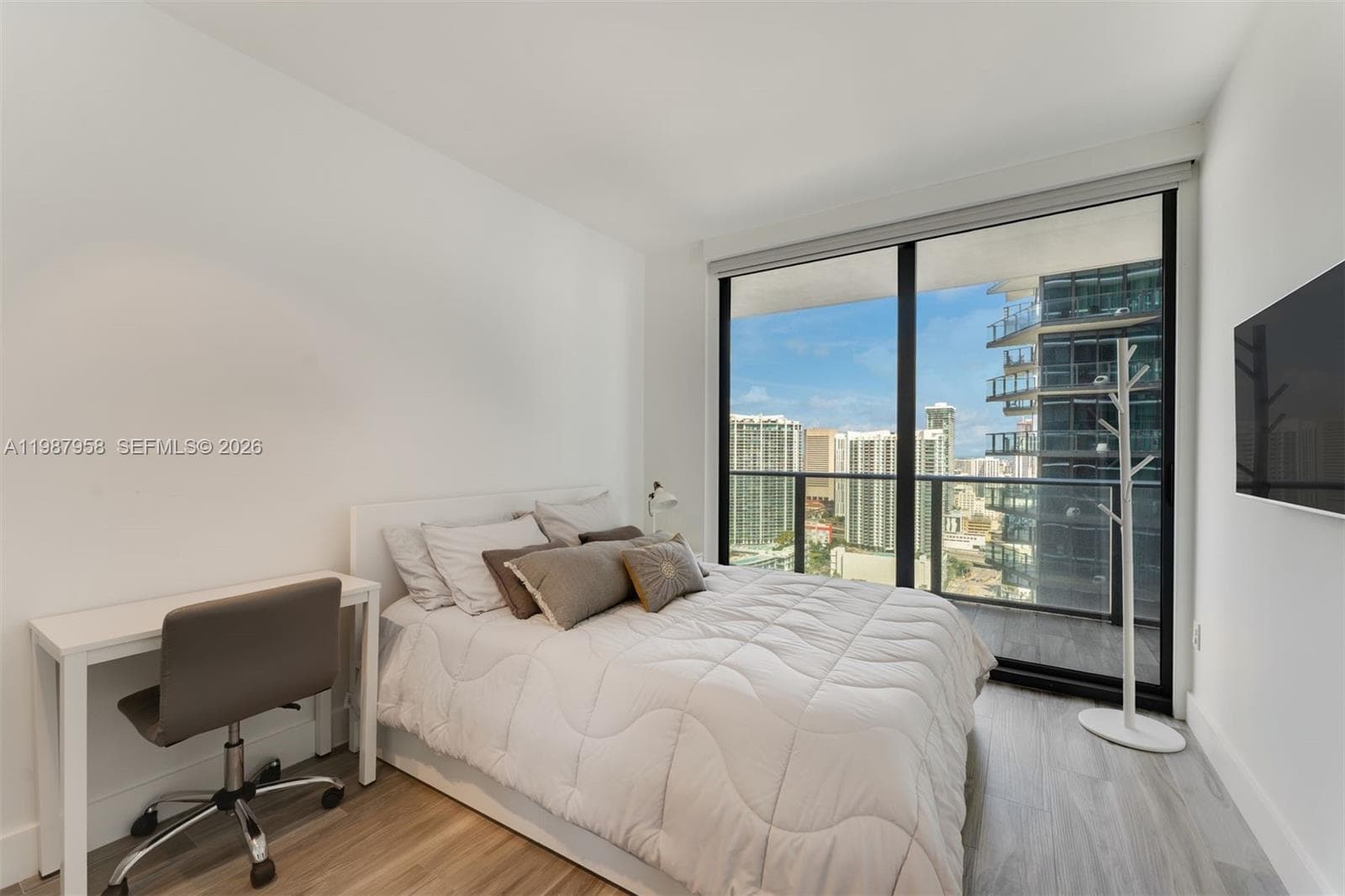 801 S Miami Ave # 3509, Miami FL 33130 — 20