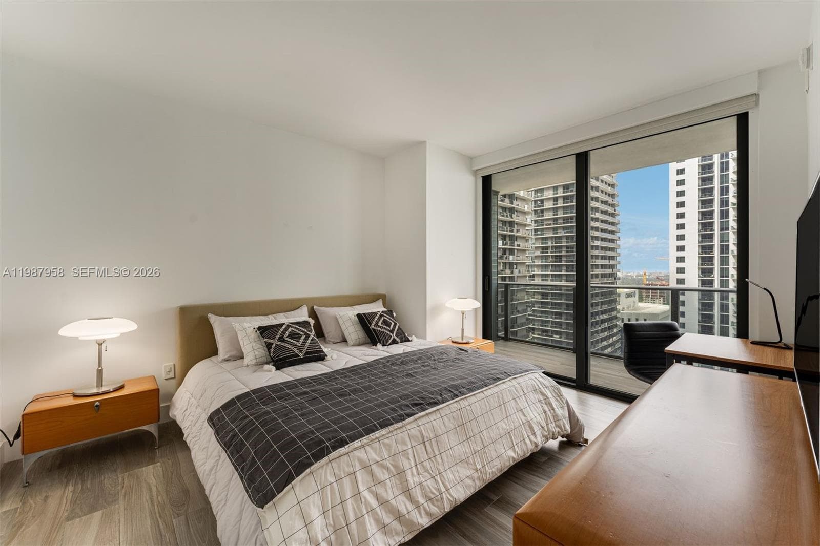 801 S Miami Ave # 3509, Miami FL 33130 — 11