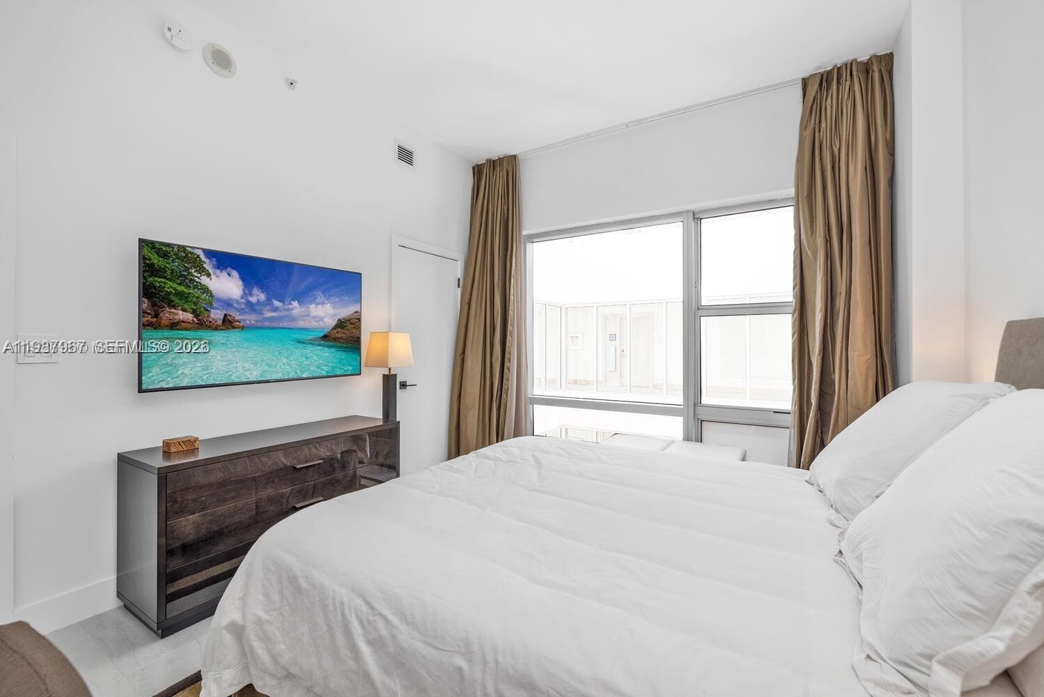 6799 Collins Ave # 501, Miami Beach FL 33141 — 17