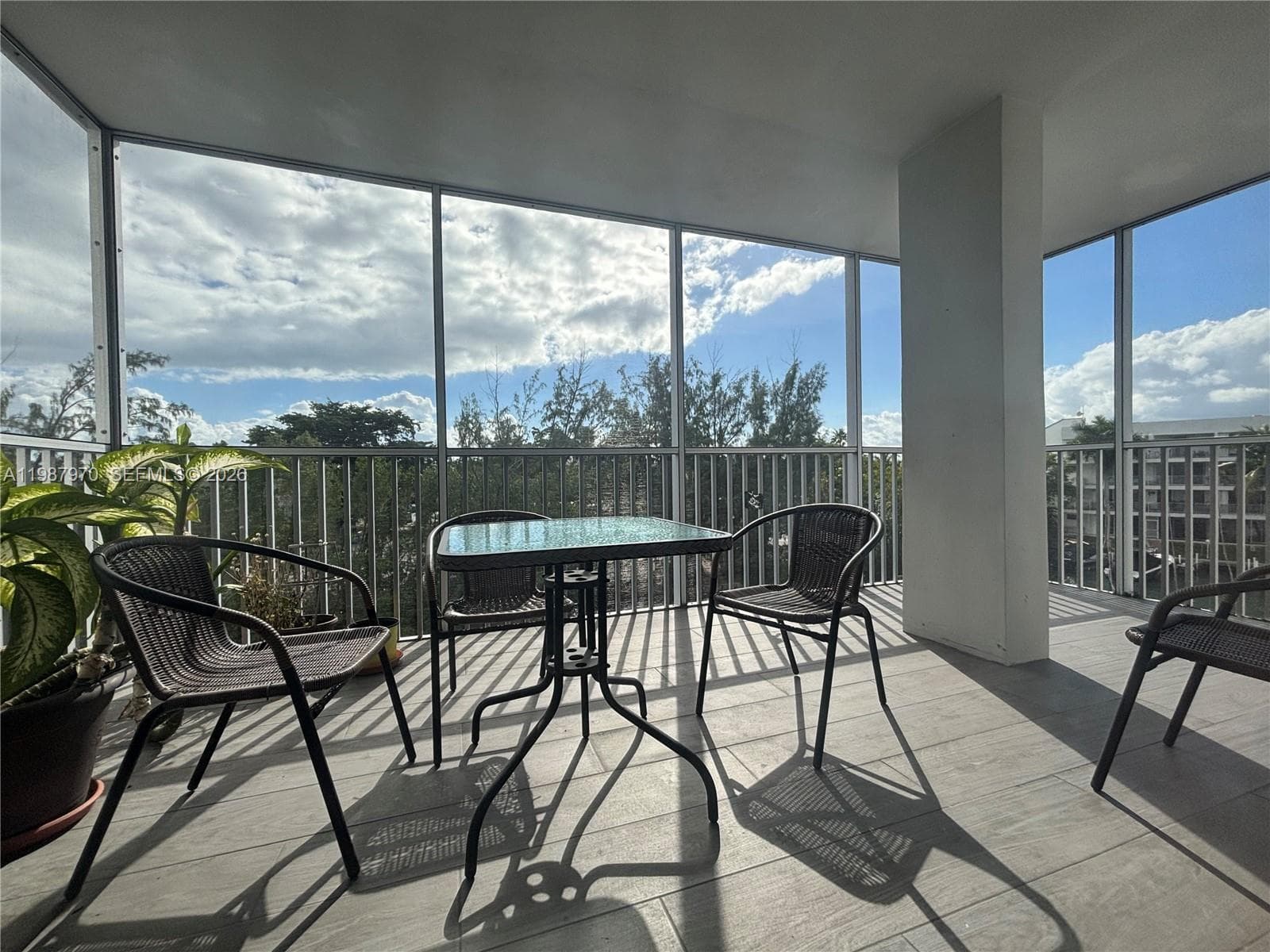 3660 NE 166th St # 415, North Miami Beach FL 33160 — 14