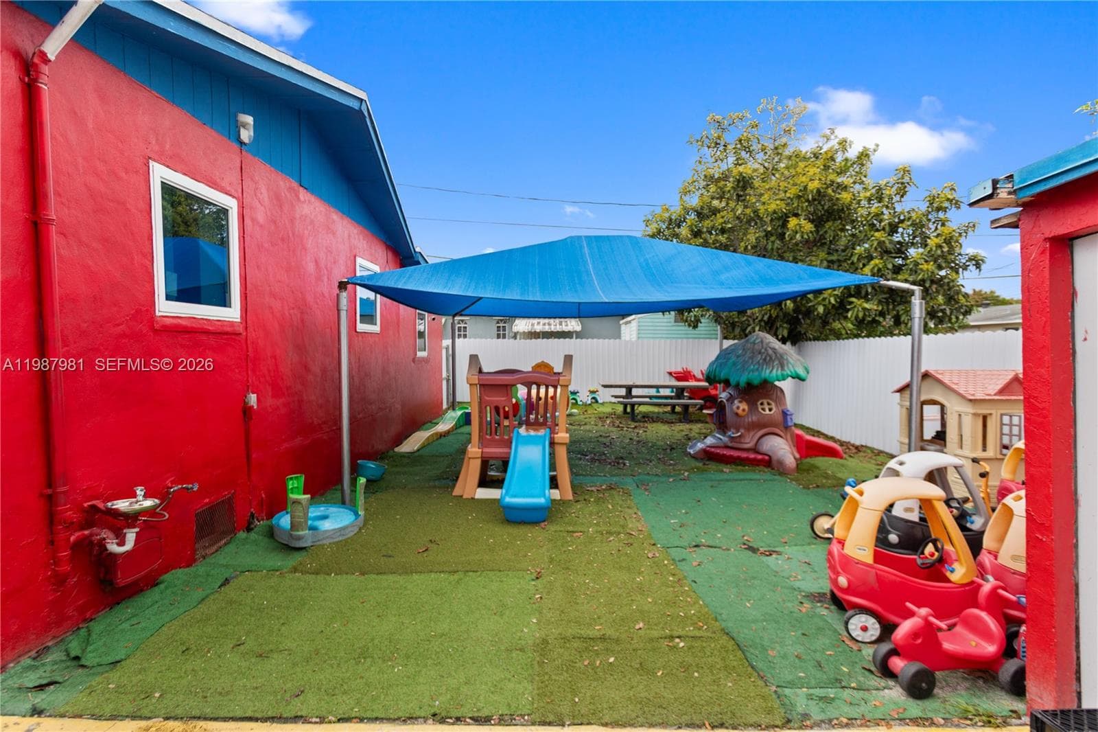 1781 NW 152nd Ter, Miami Gardens FL 33054 — 17