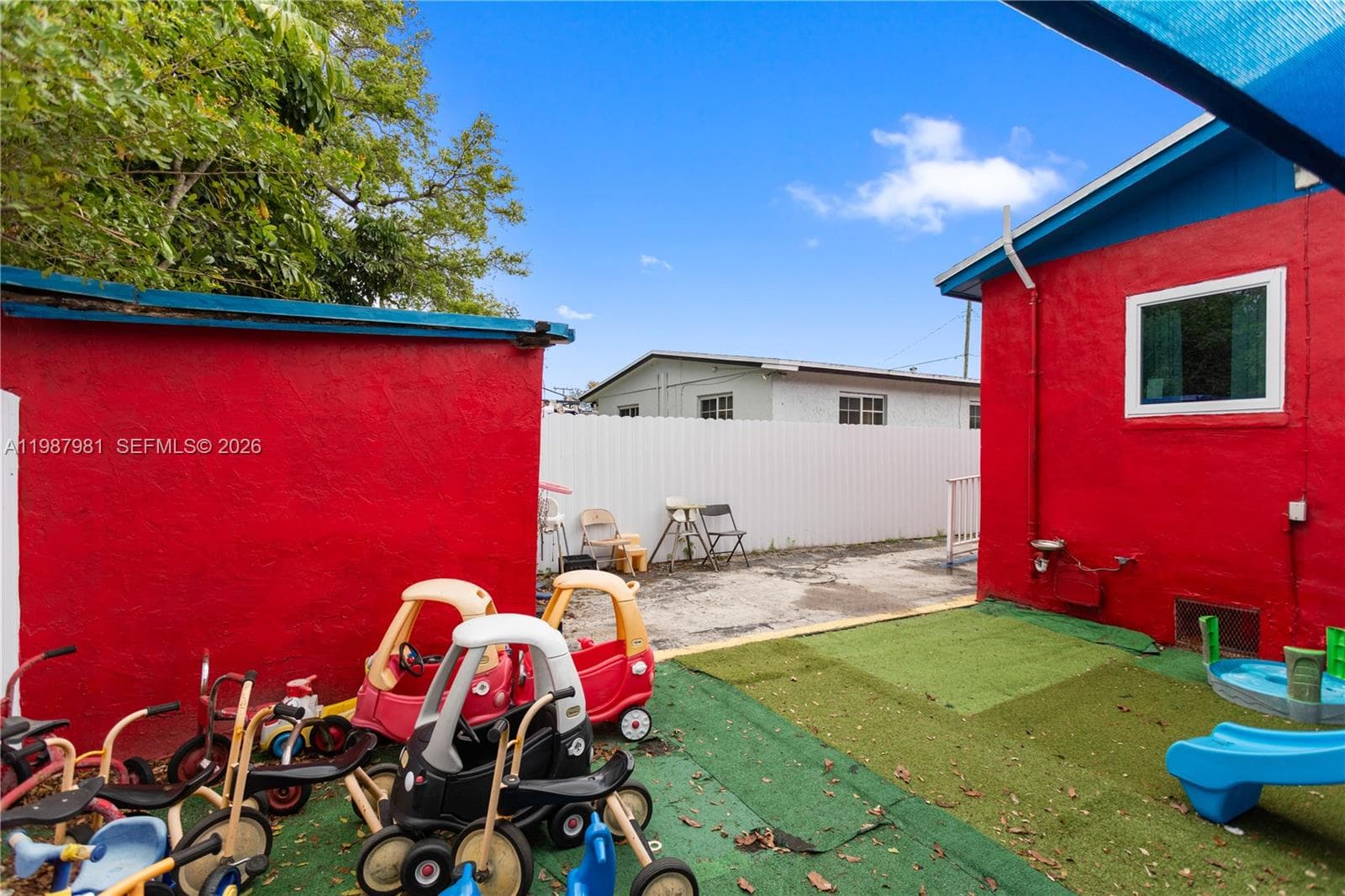 1781 NW 152nd Ter, Miami Gardens FL 33054 — 22