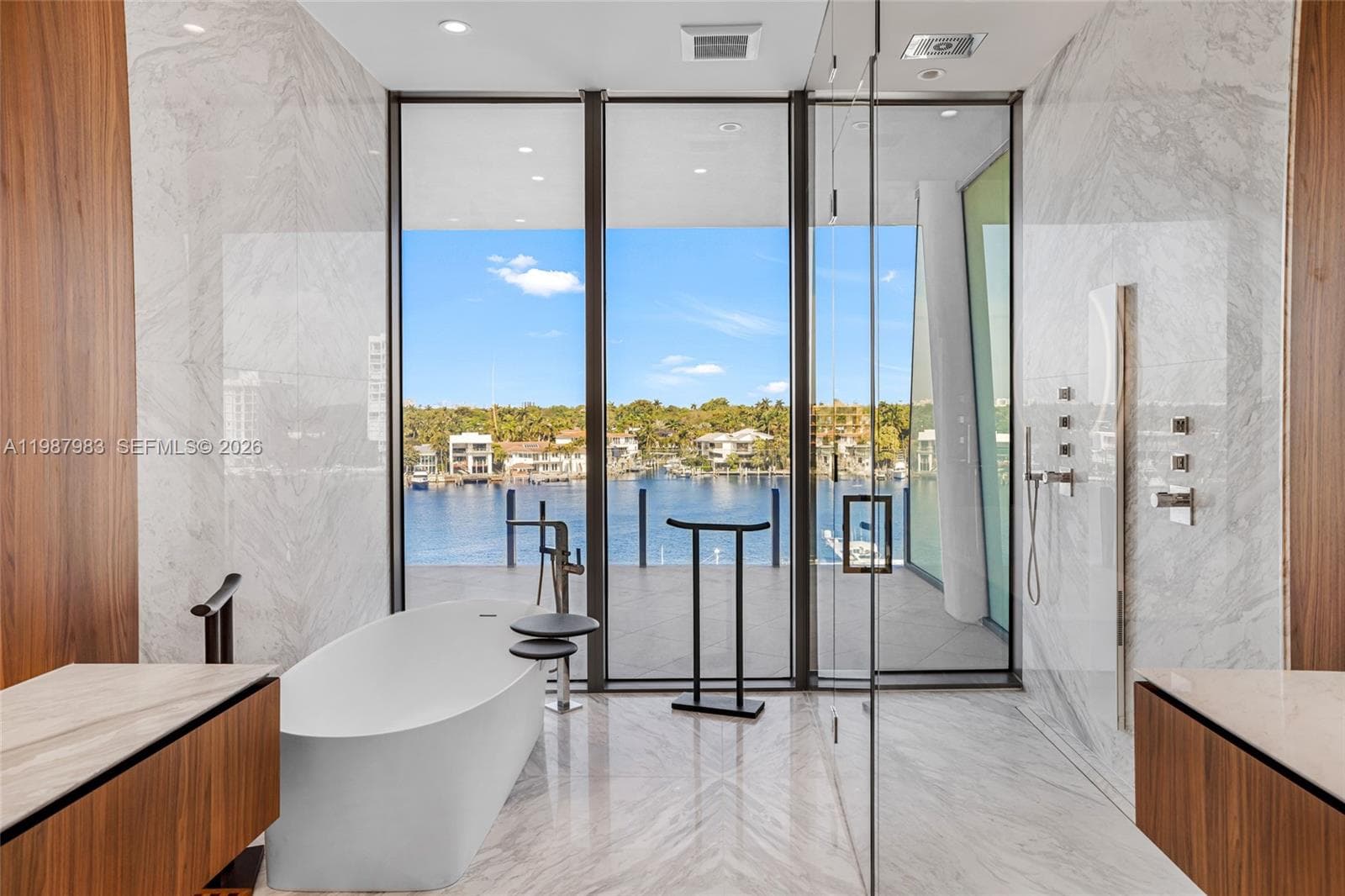 5 Grove Isle Dr # 504, Coconut Grove FL 33133 — 40