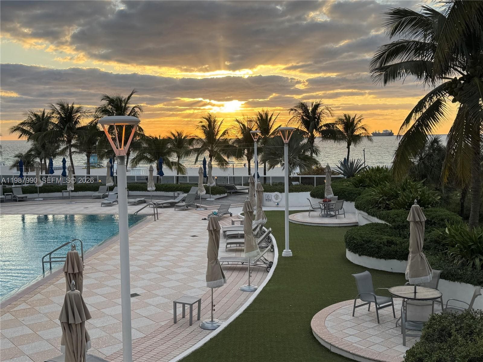100 Lincoln Rd # 836, Miami Beach FL 33139 — 27
