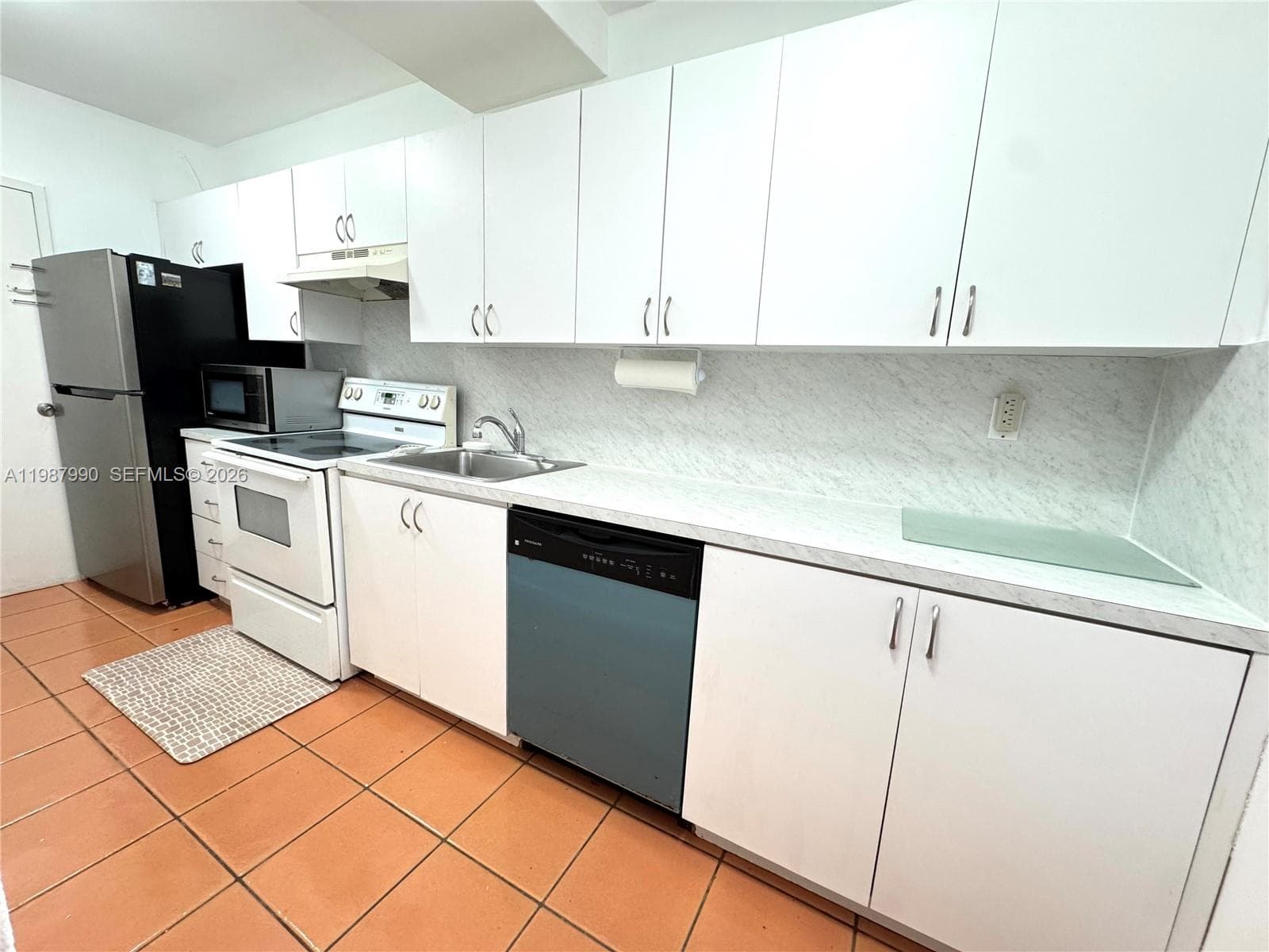 100 Lincoln Rd # 836, Miami Beach FL 33139 — 7