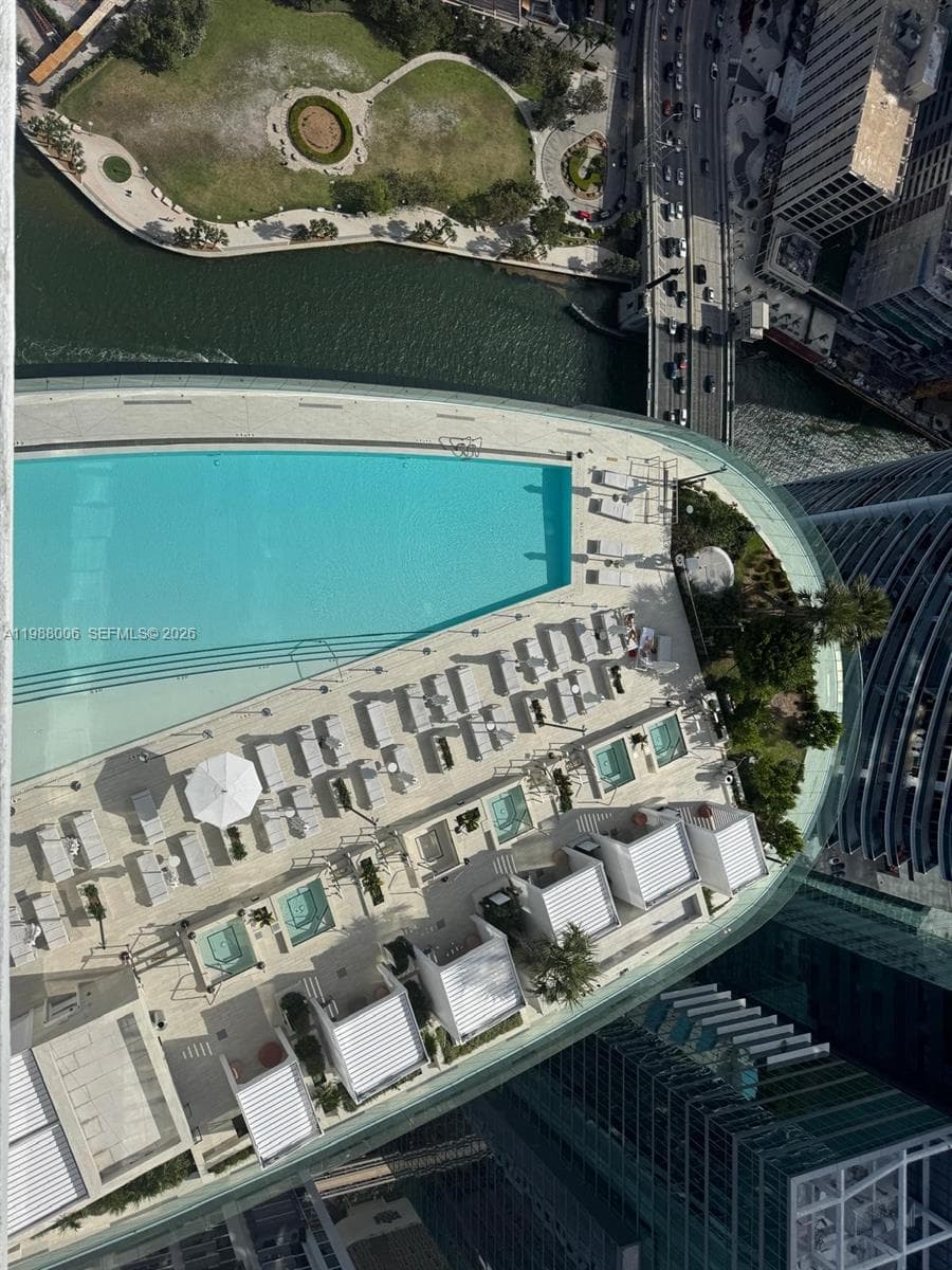 300 Biscayne Boulevard Way # 1808W, Miami FL 33131 — 52
