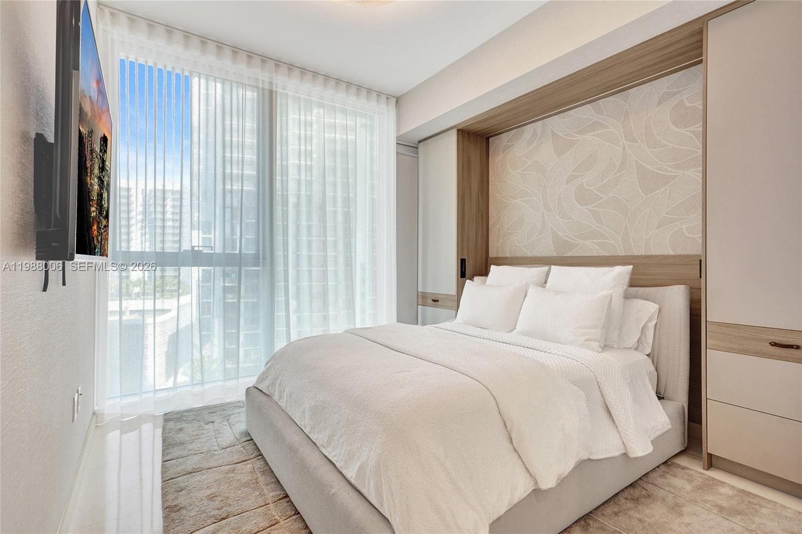 300 Biscayne Boulevard Way # 1808W, Miami FL 33131 — 25