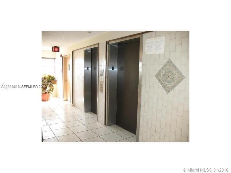 9688 Fontainebleau Blvd # 205, Miami FL 33172 — 2
