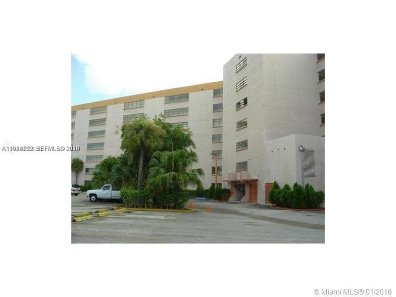 9688 Fontainebleau Blvd # 205, Miami FL 33172 — 1