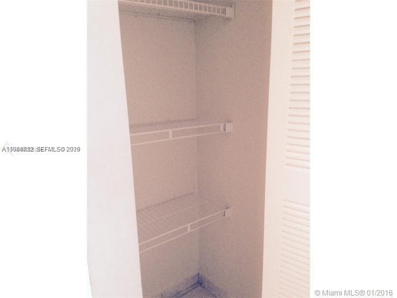 9688 Fontainebleau Blvd # 205, Miami FL 33172 — 8