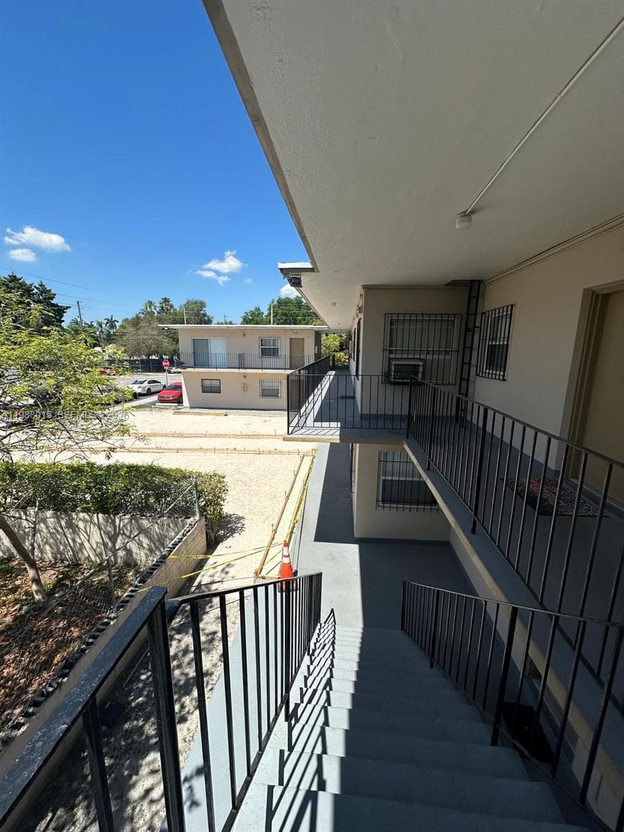 100 NE 78th St # 4, Miami FL 33138 — 5