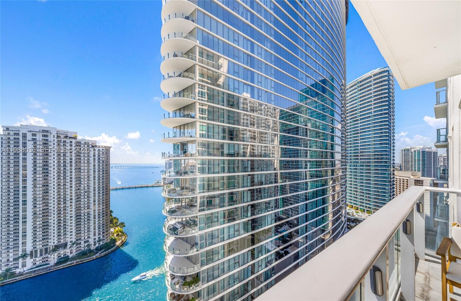 300 S Biscayne Blvd # 2806, Miami FL 33131 — 22