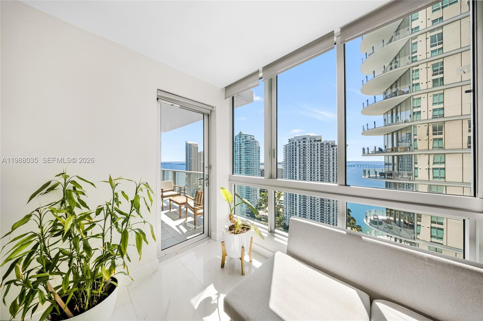 300 S Biscayne Blvd # 2806, Miami FL 33131 — 3