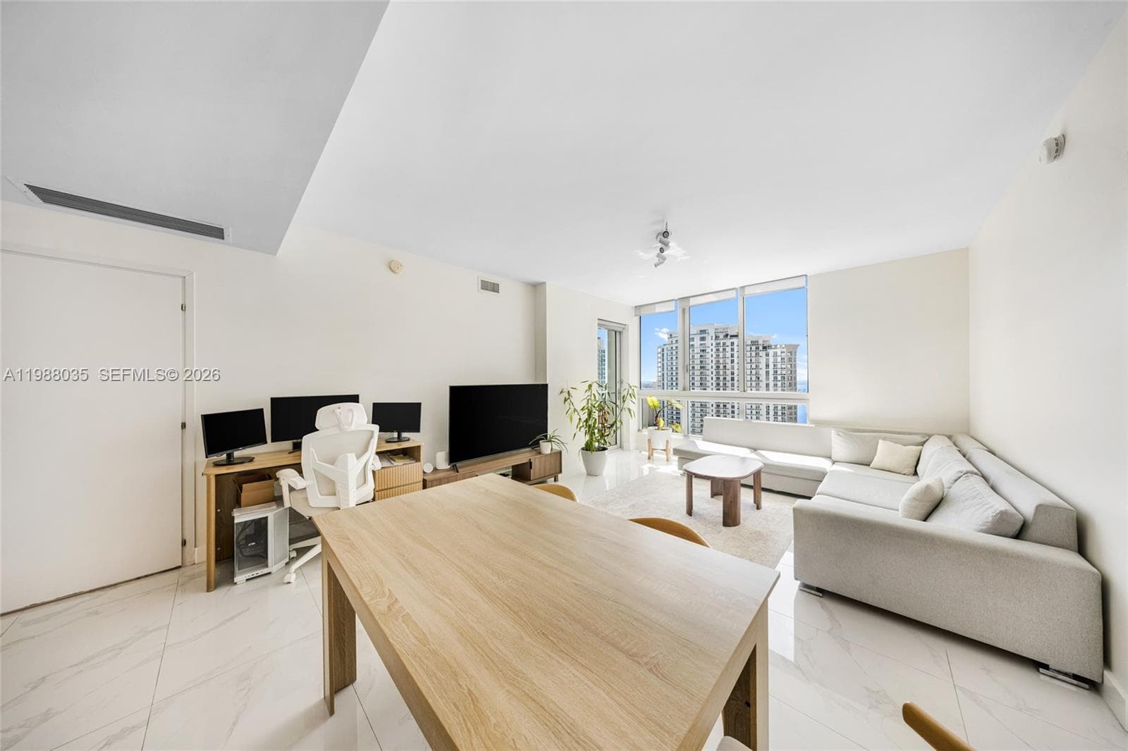 300 S Biscayne Blvd # 2806, Miami FL 33131 — 5