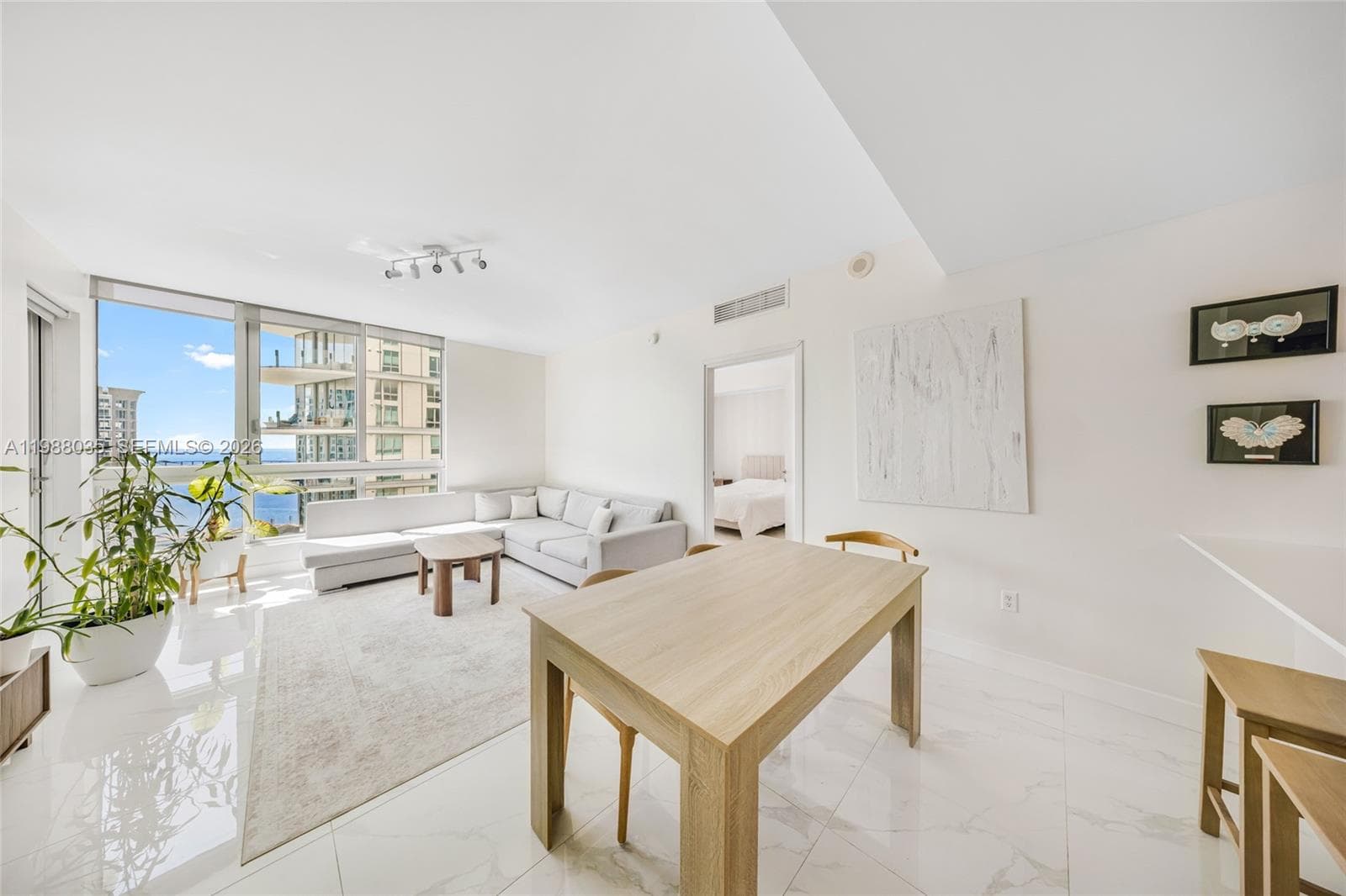 300 S Biscayne Blvd # 2806, Miami FL 33131 — 4