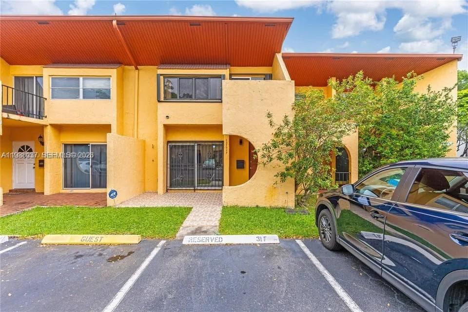 13705 SW 84th St # F, Miami FL 33183 — 1