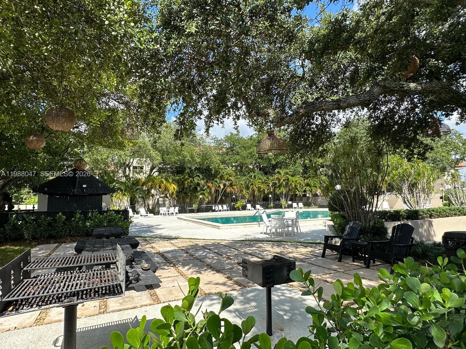 605 Ives Dairy Rd # 7, Miami FL 33179 — 52