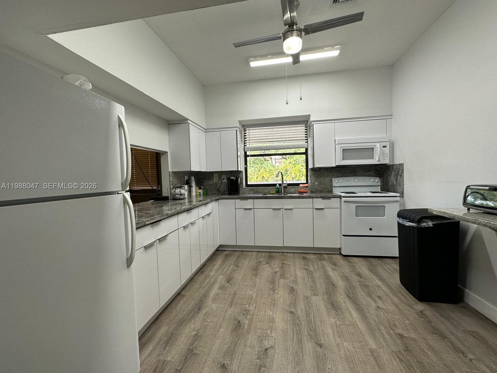 605 Ives Dairy Rd # 7, Miami FL 33179 — 47