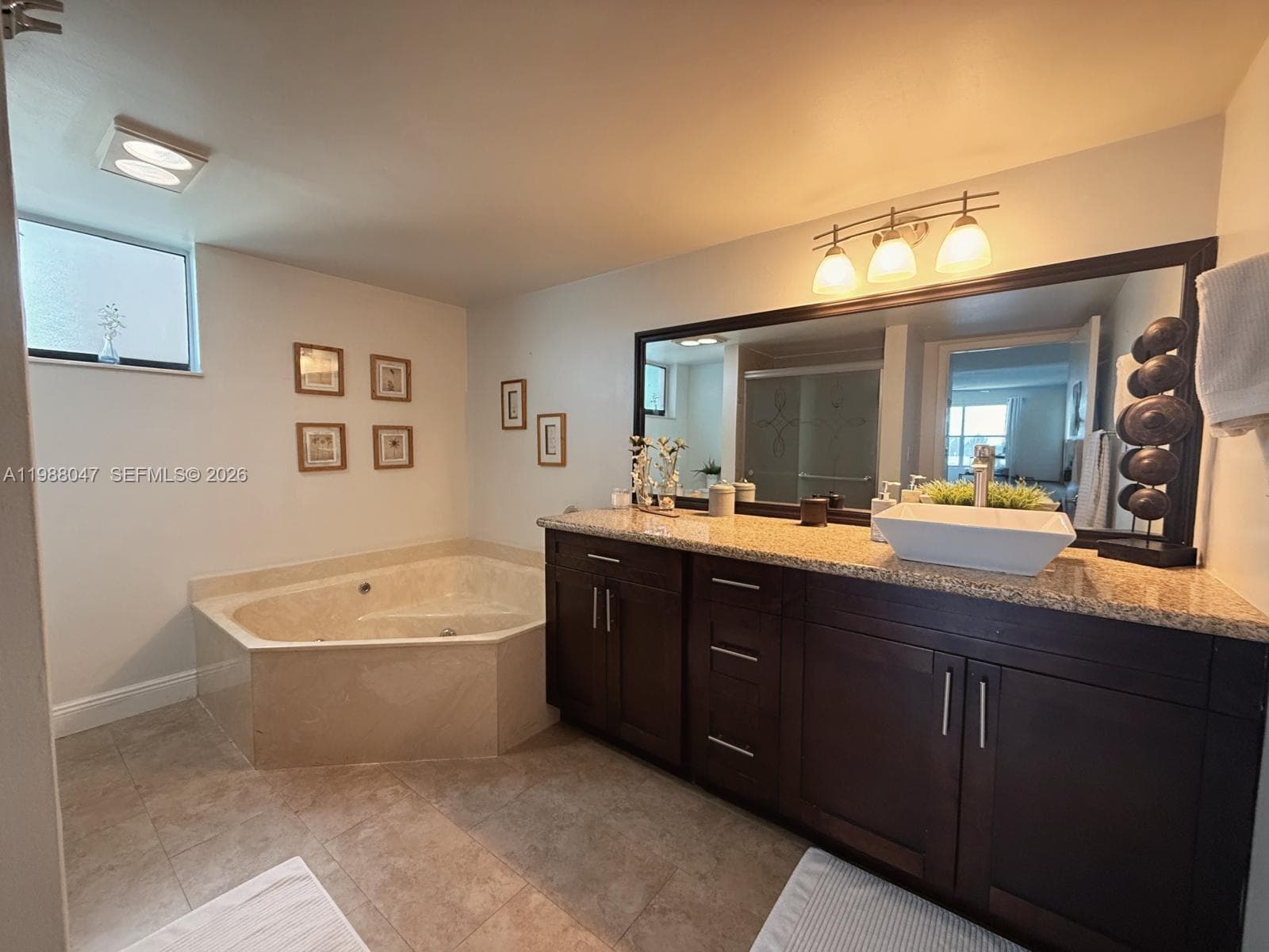 605 Ives Dairy Rd # 7, Miami FL 33179 — 24