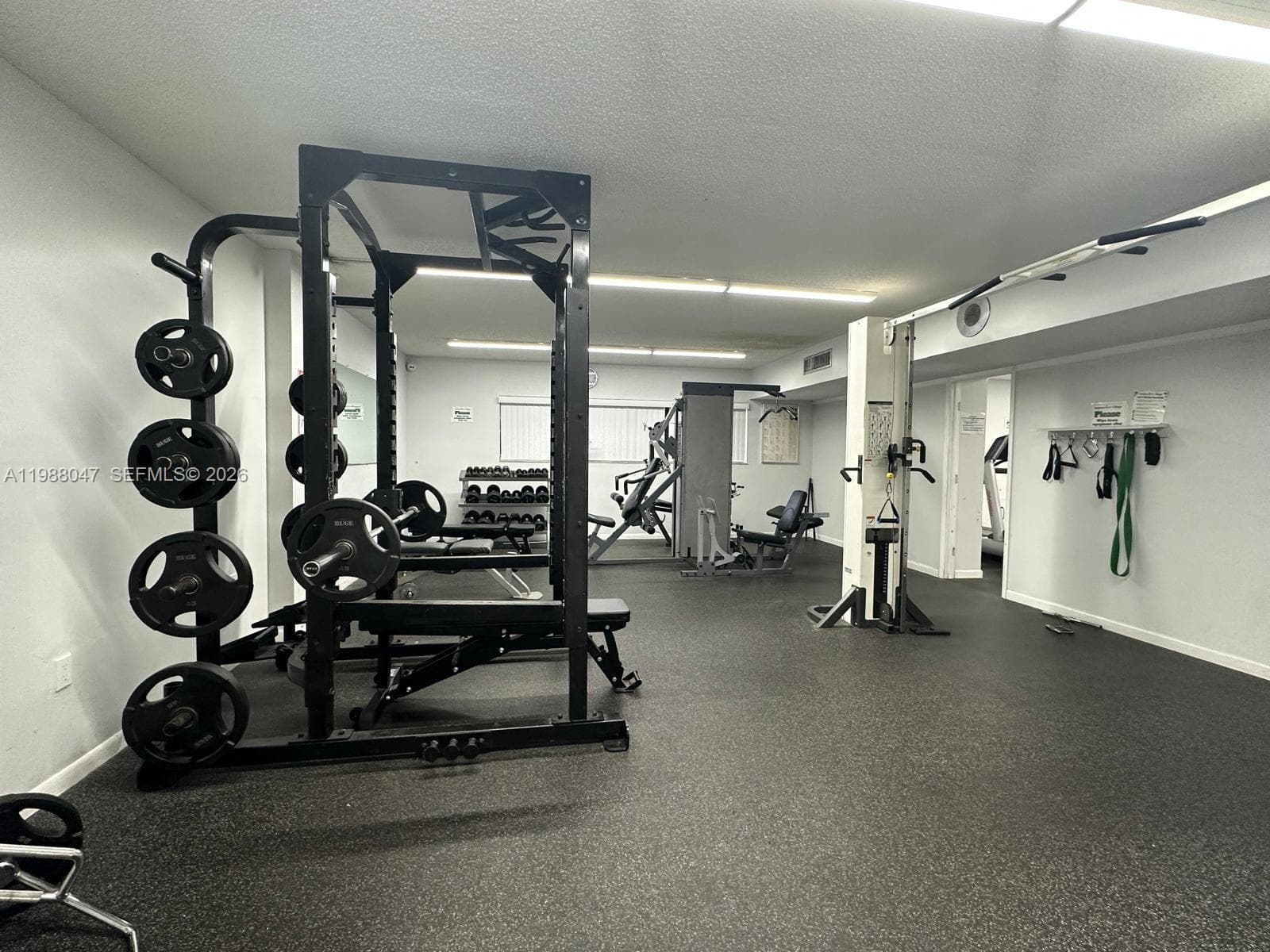605 Ives Dairy Rd # 7, Miami FL 33179 — 45