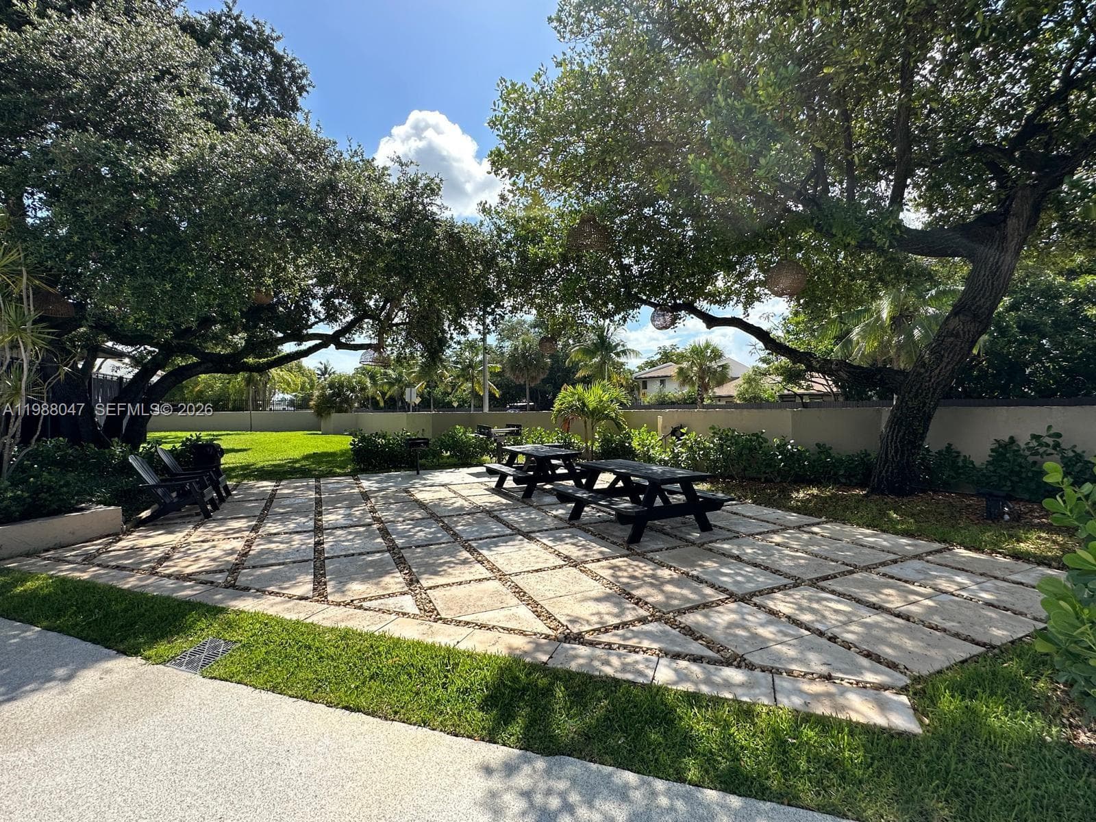 605 Ives Dairy Rd # 7, Miami FL 33179 — 50