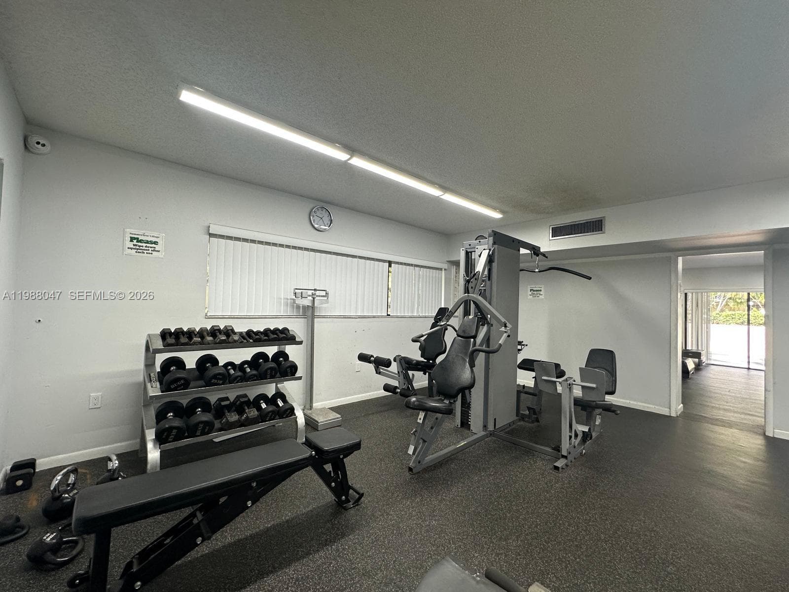 605 Ives Dairy Rd # 7, Miami FL 33179 — 44