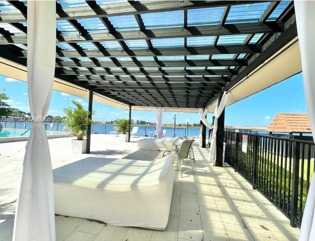 605 Ives Dairy Rd # 7, Miami FL 33179 — 35