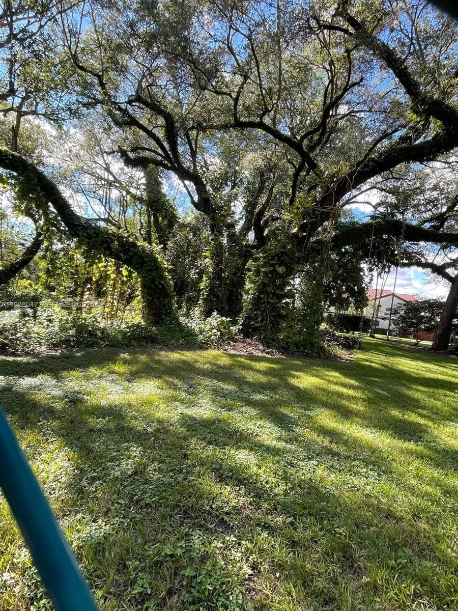 605 Ives Dairy Rd # 7, Miami FL 33179 — 39