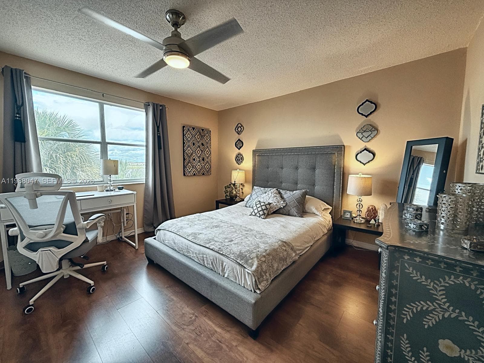 605 Ives Dairy Rd # 7, Miami FL 33179 — 25