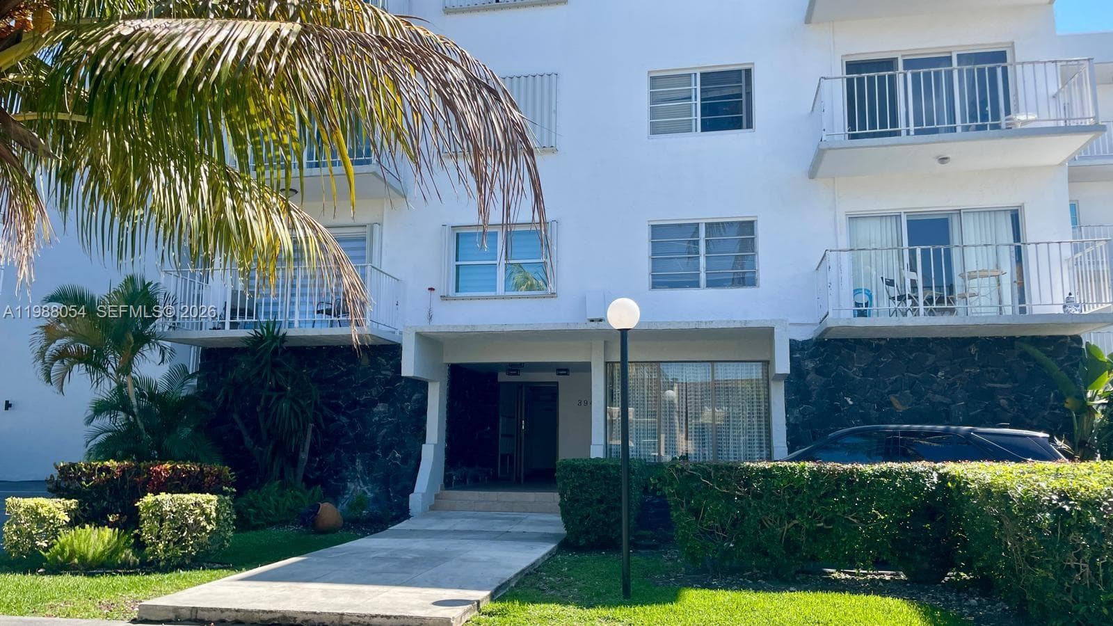 3944 NE 167th St # 106, North Miami Beach FL 33160 — 3