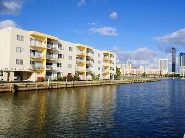 3944 NE 167th St # 106, North Miami Beach FL 33160 — 1