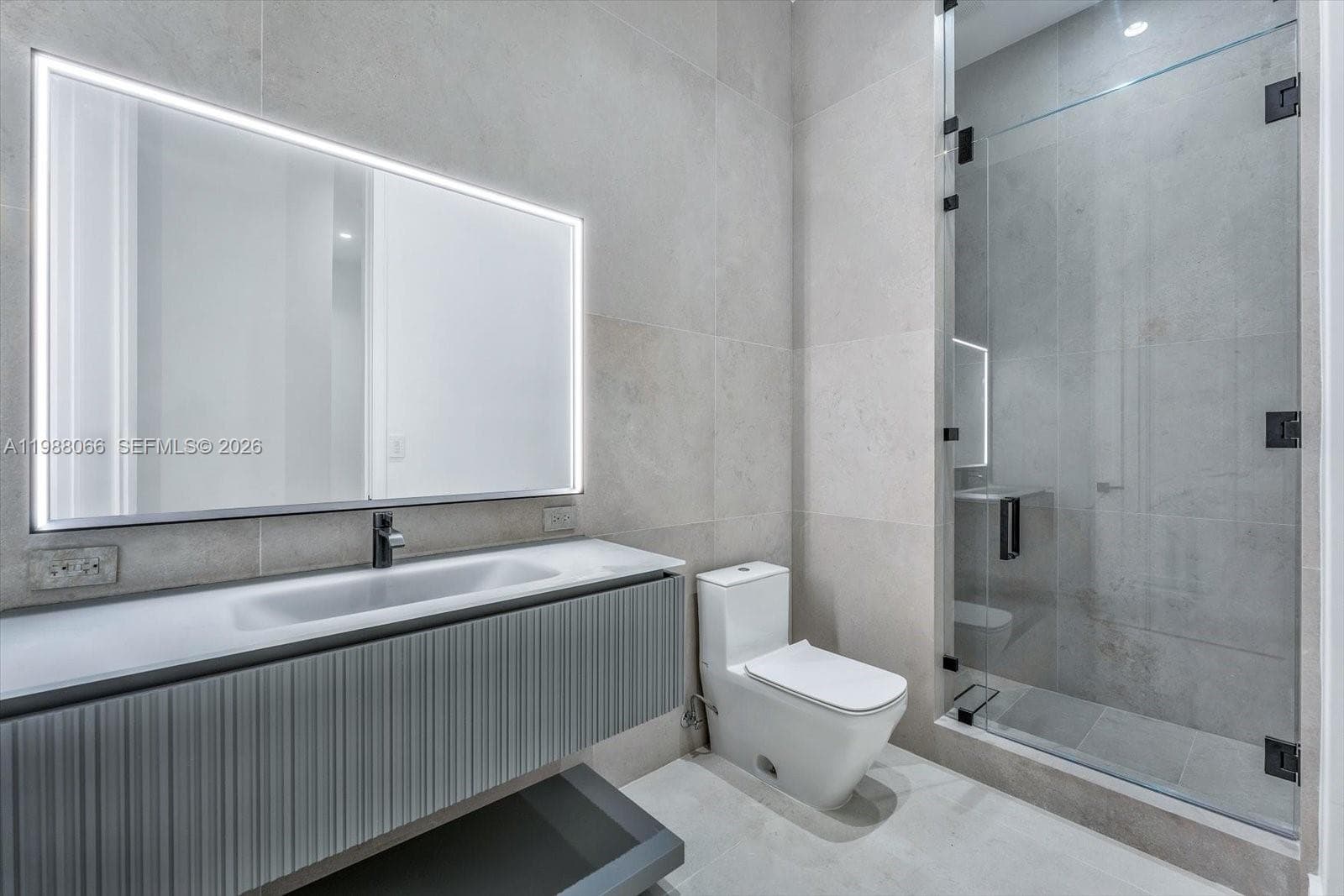 17901 Collins Ave # 01, Sunny Isles Beach FL 33160 — 18