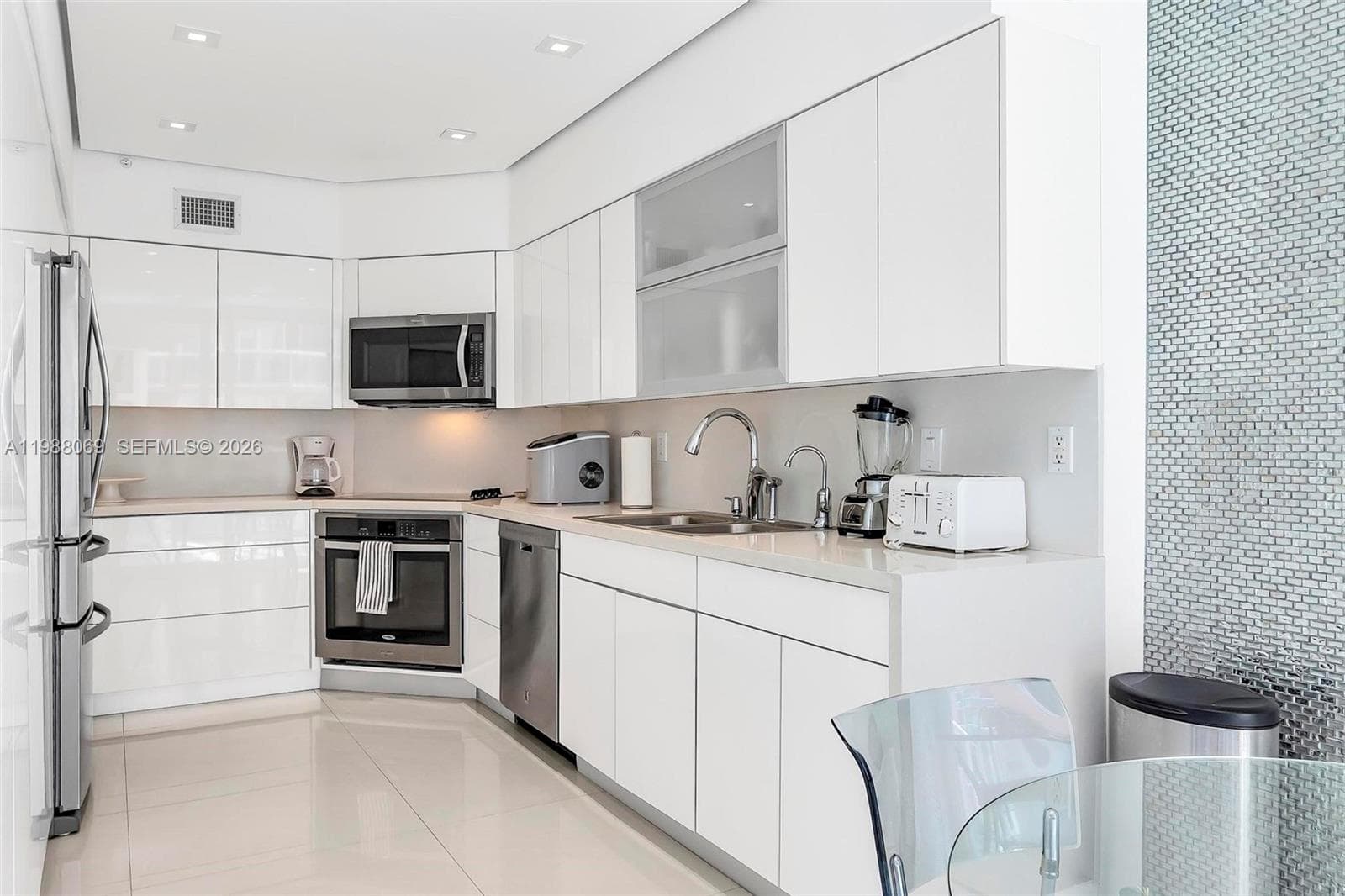 3370 HIDDEN BAY DR # 2210, Aventura FL 33180 — 30