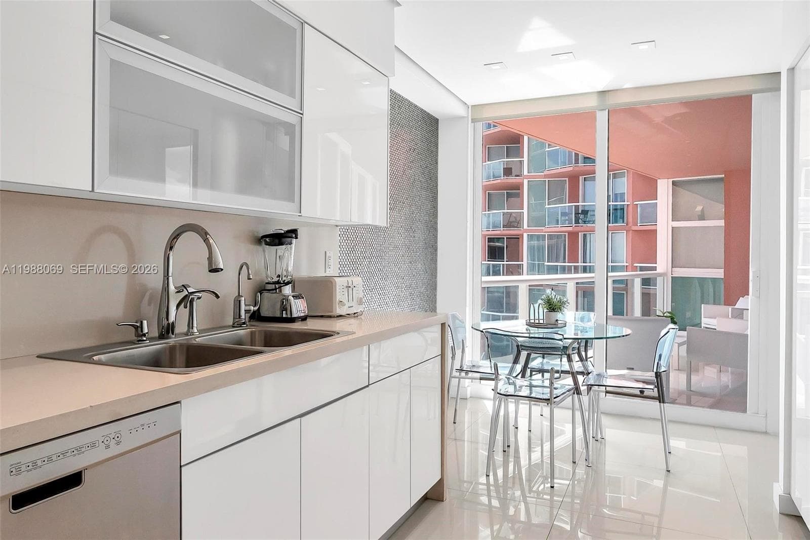 3370 HIDDEN BAY DR # 2210, Aventura FL 33180 — 33