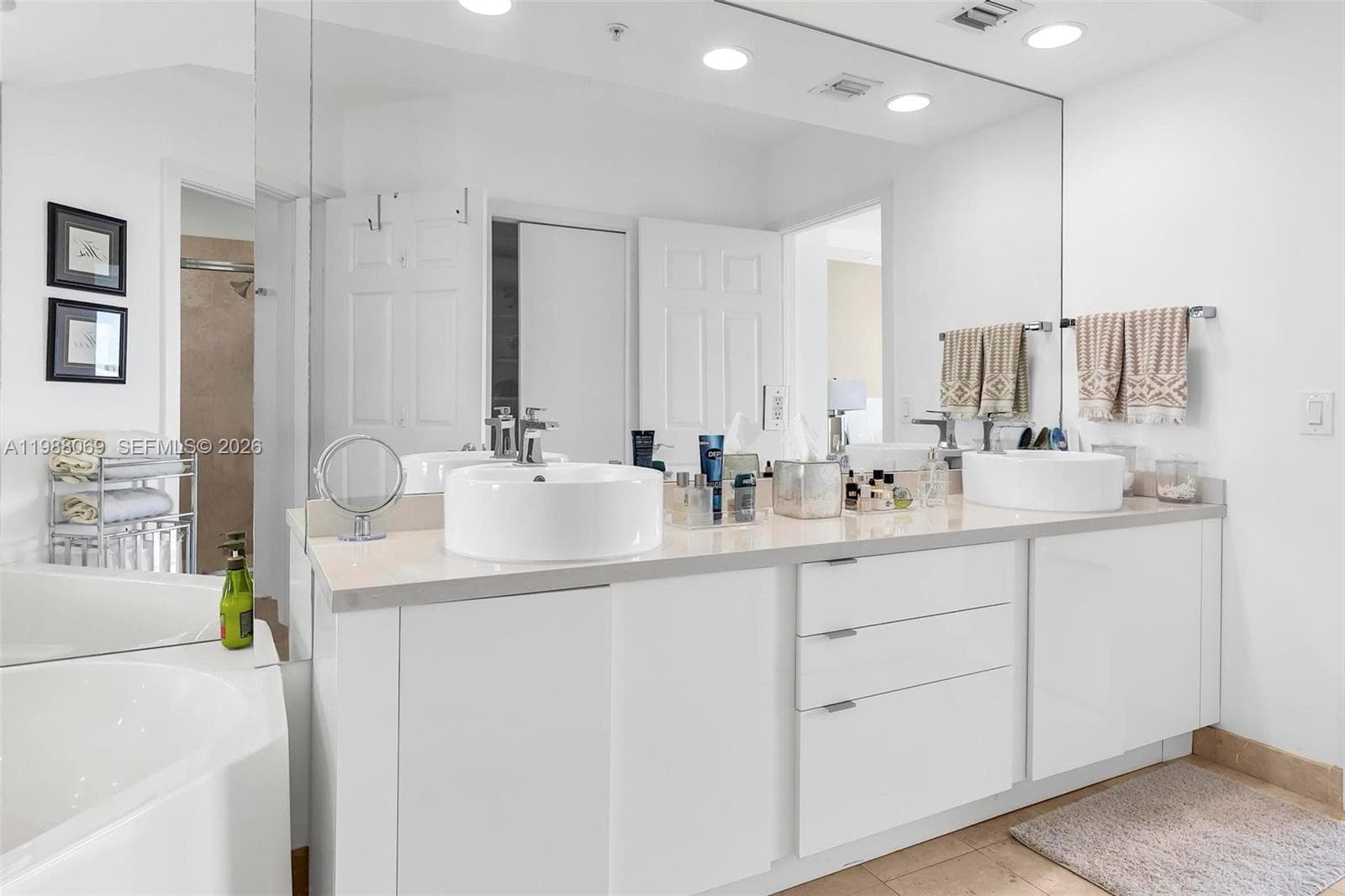 3370 HIDDEN BAY DR # 2210, Aventura FL 33180 — 50