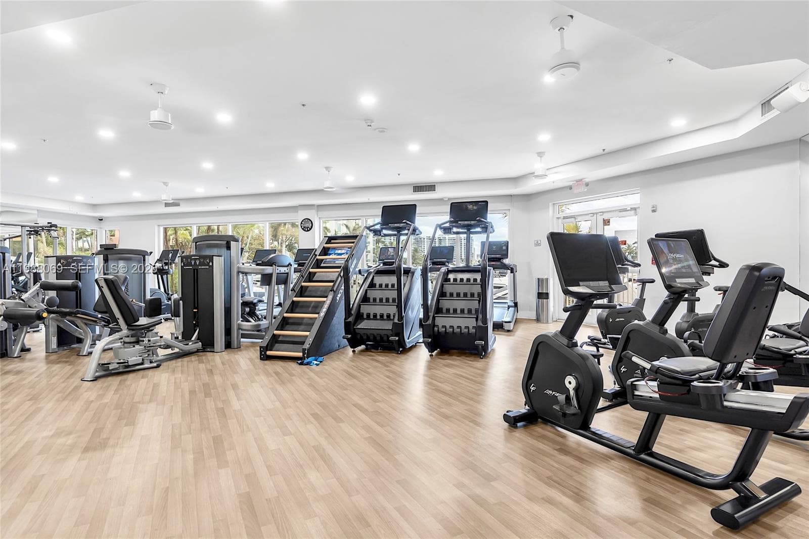3370 HIDDEN BAY DR # 2210, Aventura FL 33180 — 60