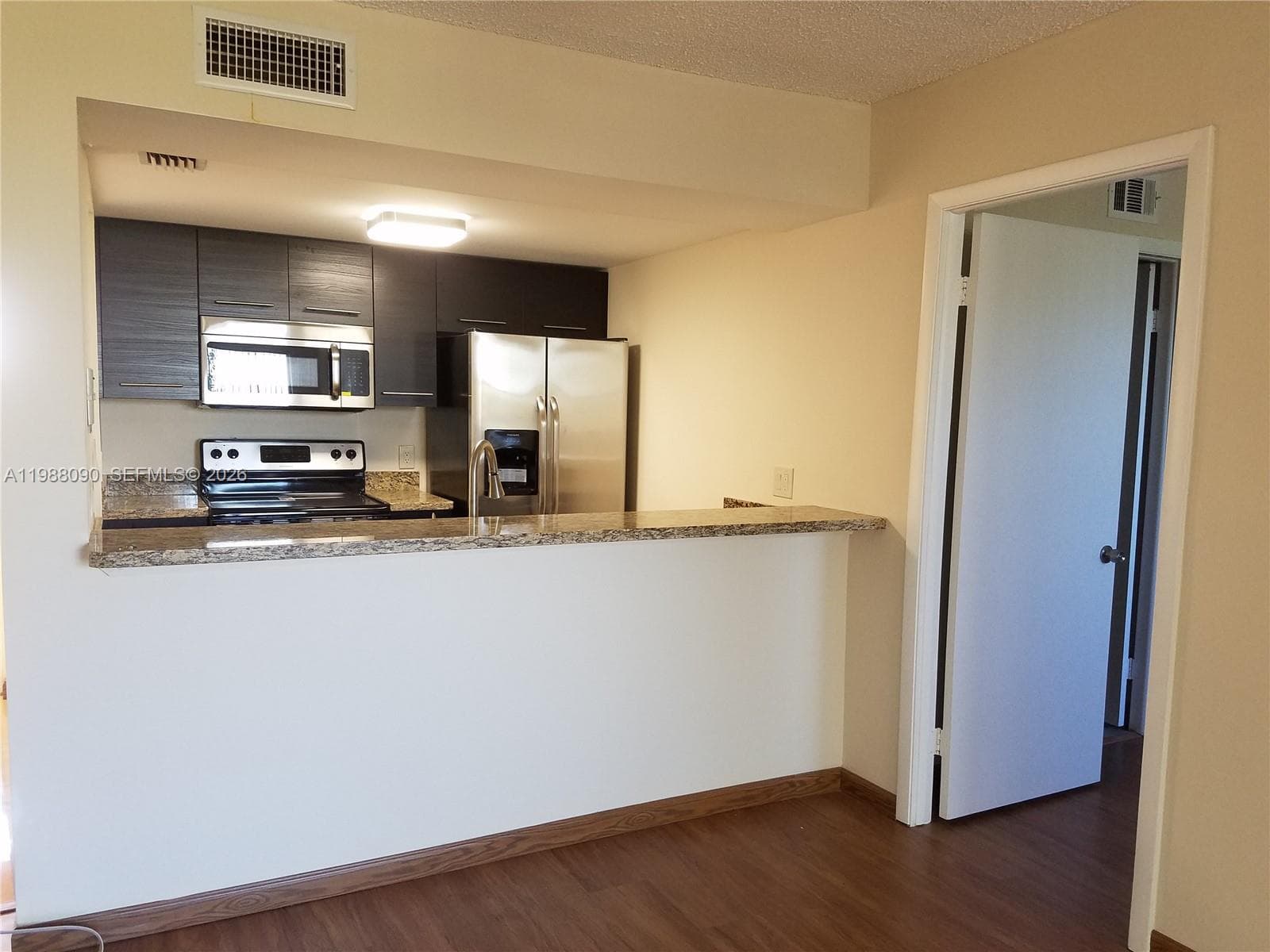 8180 Geneva Ct # 428, Doral FL 33166 — 2