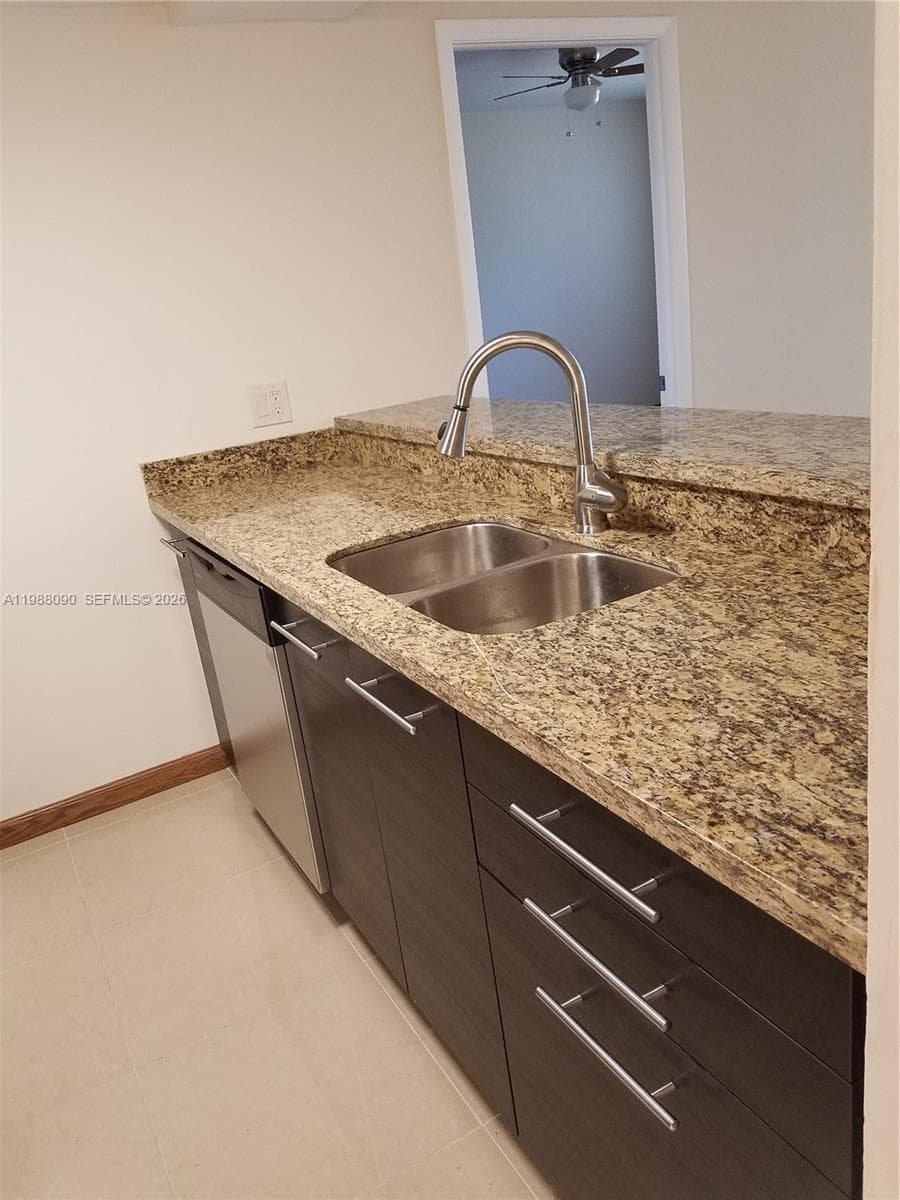 8180 Geneva Ct # 428, Doral FL 33166 — 3