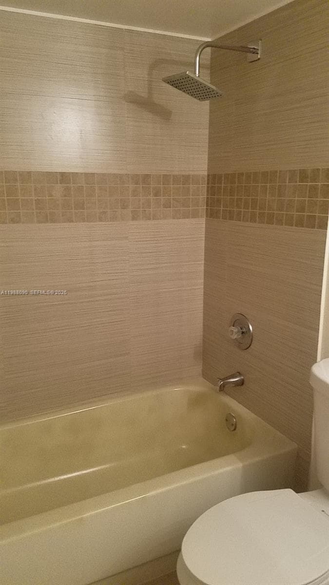 8180 Geneva Ct # 428, Doral FL 33166 — 9