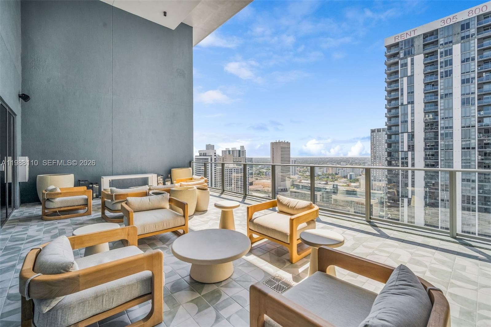 121 NE 5th St # 902, Miami FL 33132 — 28