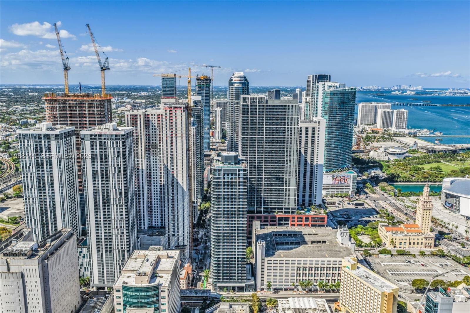 121 NE 5th St # 902, Miami FL 33132 — 39