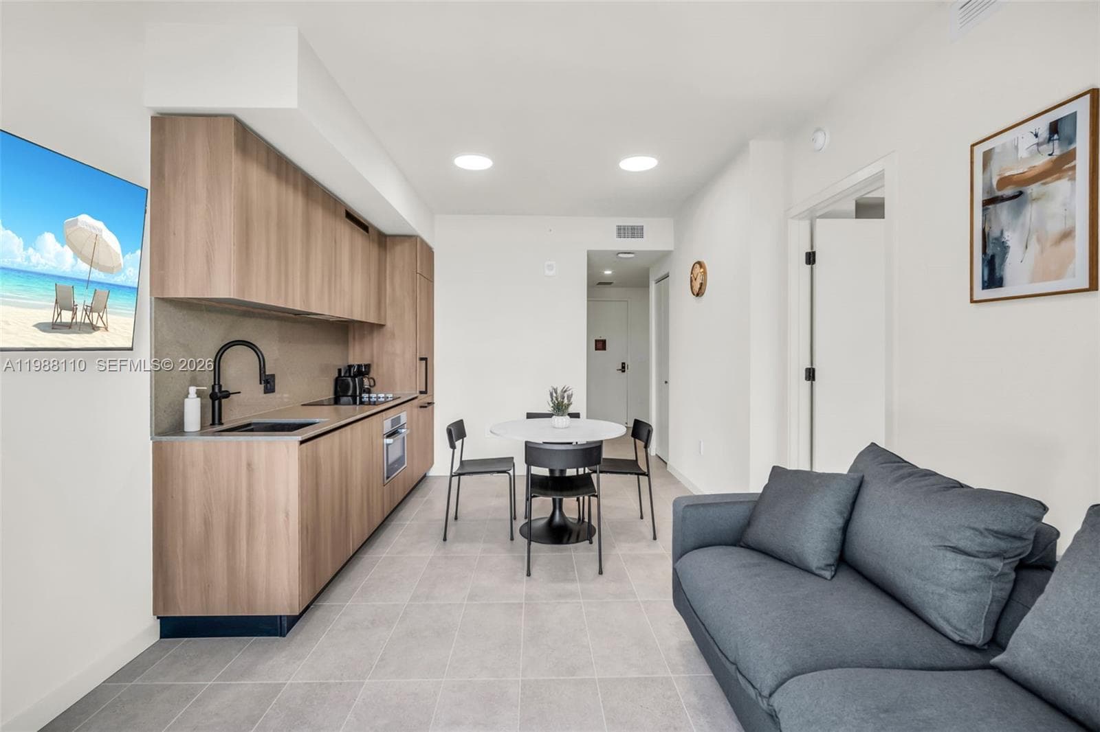 121 NE 5th St # 902, Miami FL 33132 — 4