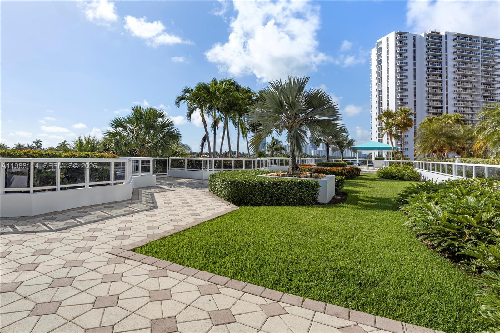 3802 NE 207th St # 1001, Aventura FL 33180 — 42