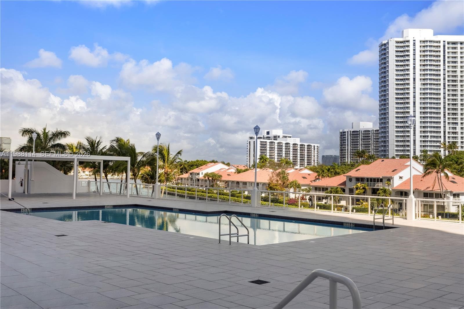 3802 NE 207th St # 1001, Aventura FL 33180 — 41