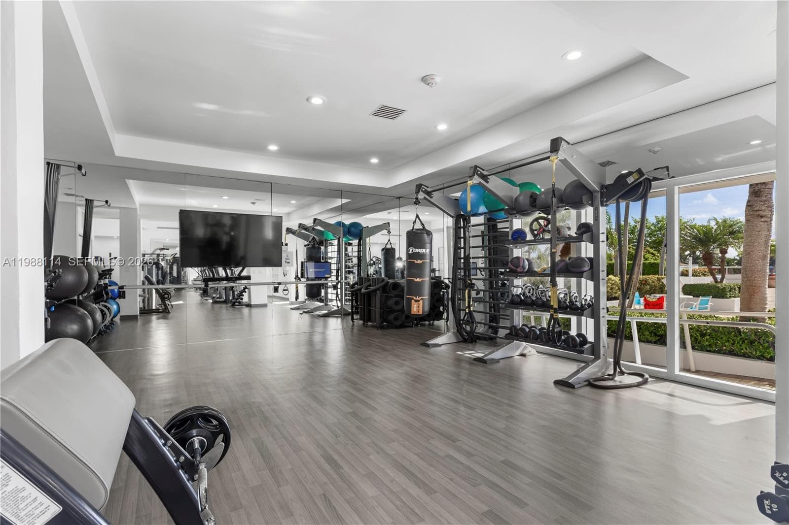 3802 NE 207th St # 1001, Aventura FL 33180 — 37