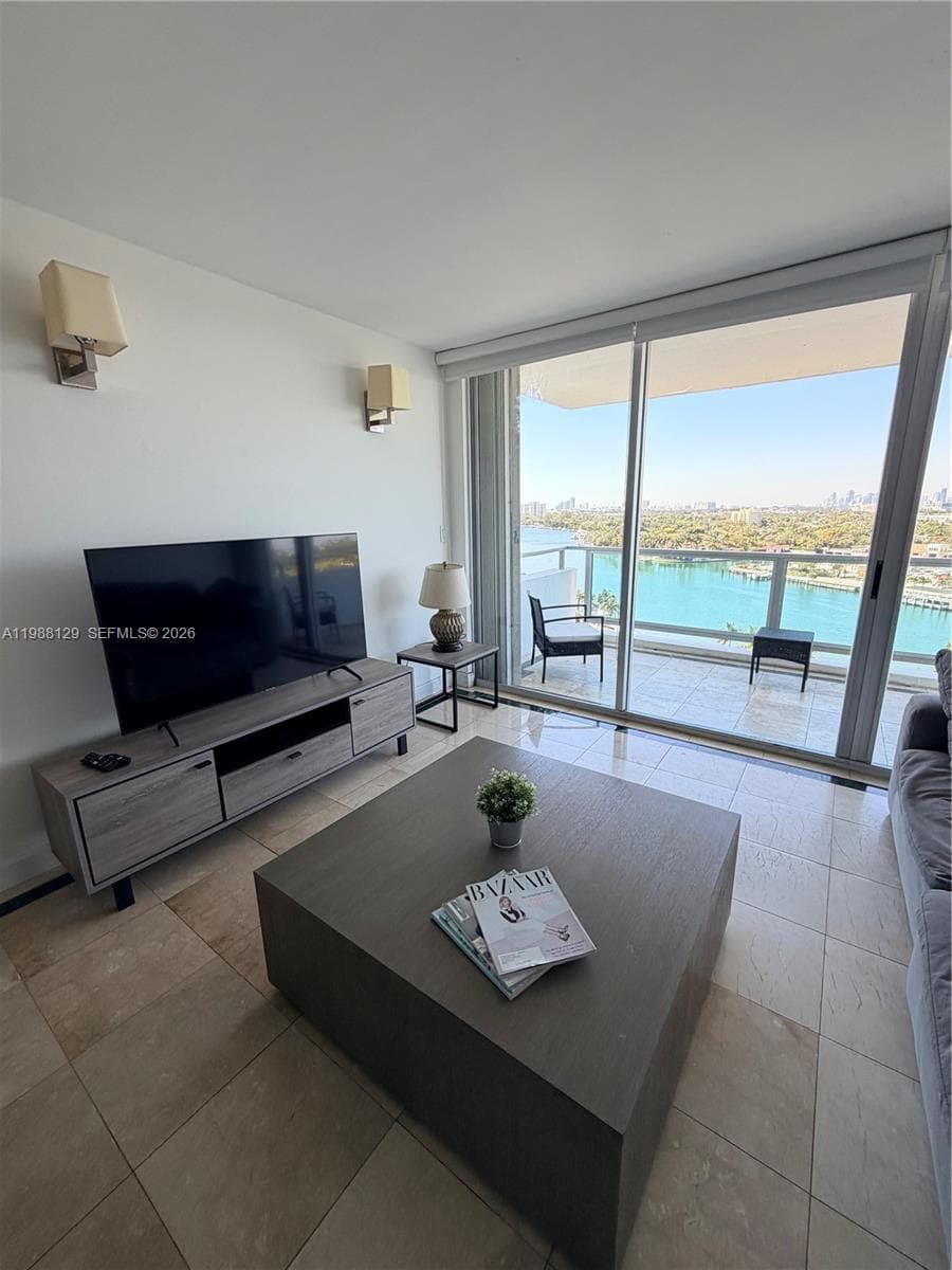 5161 Collins Ave # 1506, Miami Beach FL 33140 — 7